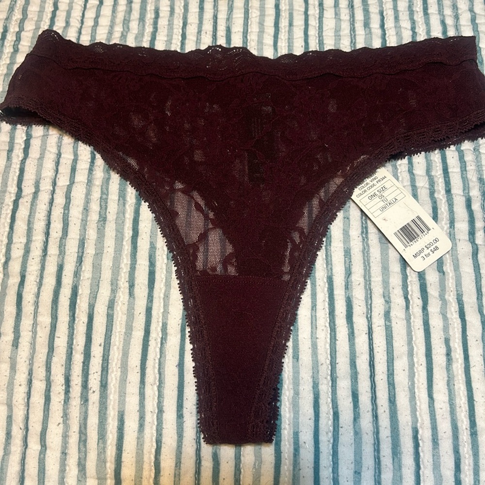 Natori BLISS ALLURE ONE-SIZE LACE THONG